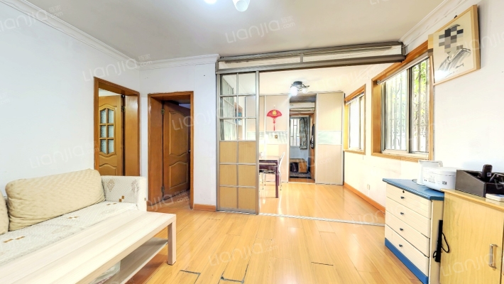 上泰花苑二手房实景图