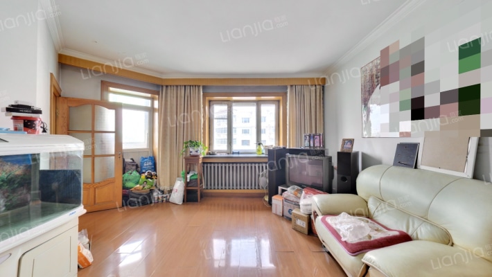 宏伟嘉园南区二手房实景图