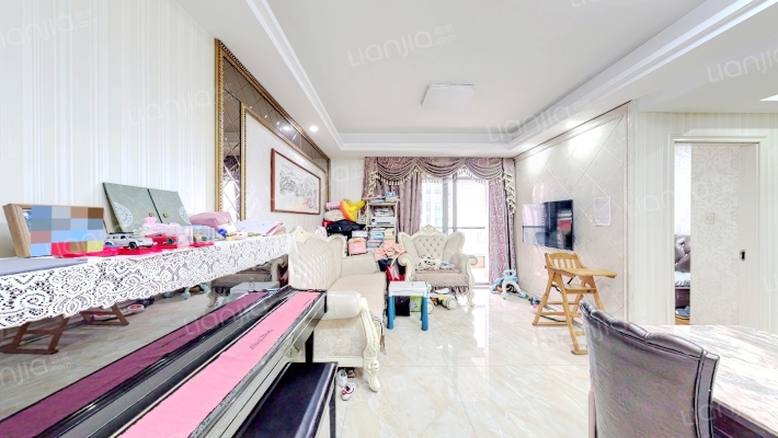 滨江金色蓝庭二手房实景图