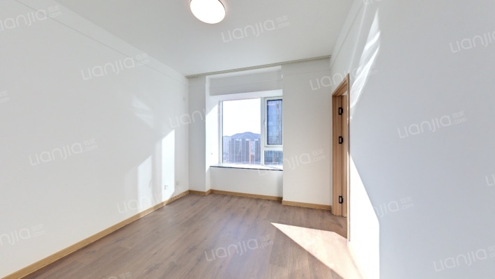 洲际酒店·新星公馆二手房实景图