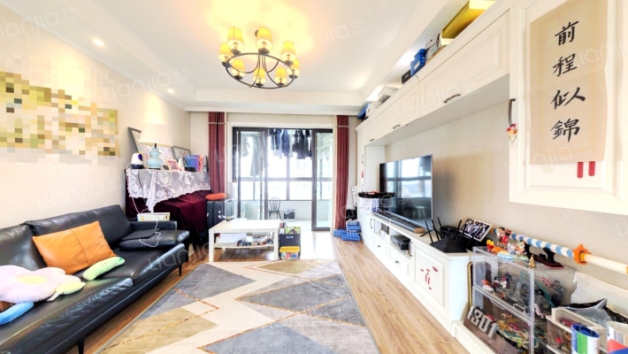 鹏润伊顿公馆二手房实景图