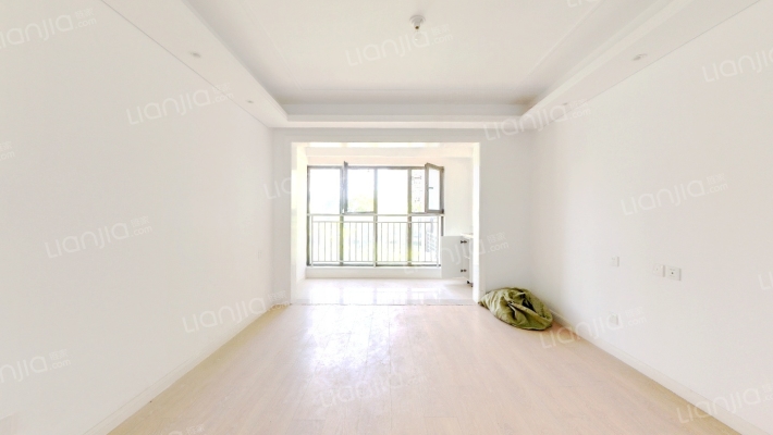 鲁昊棠琳湾一期二手房实景图