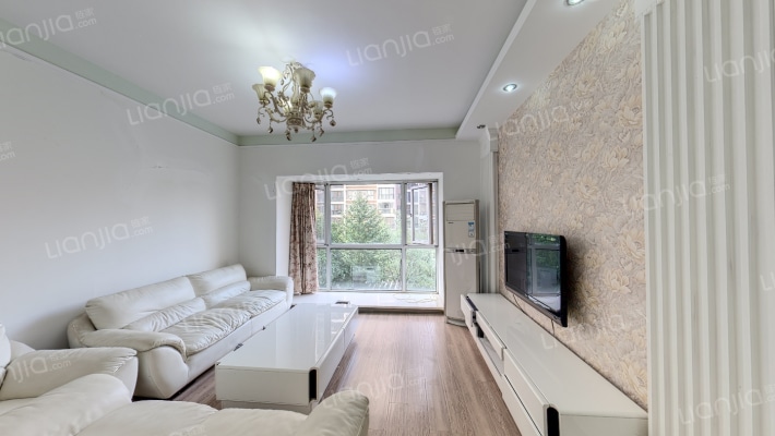 西点公园里二手房实景图