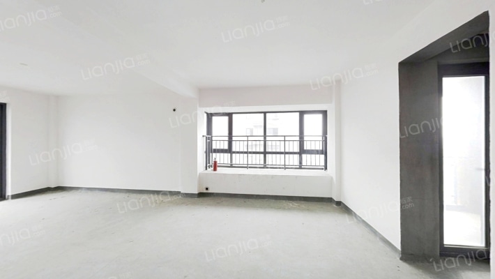 格兰春晨二手房实景图