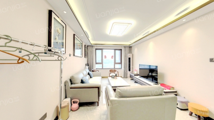 中海和平之门天际二手房实景图