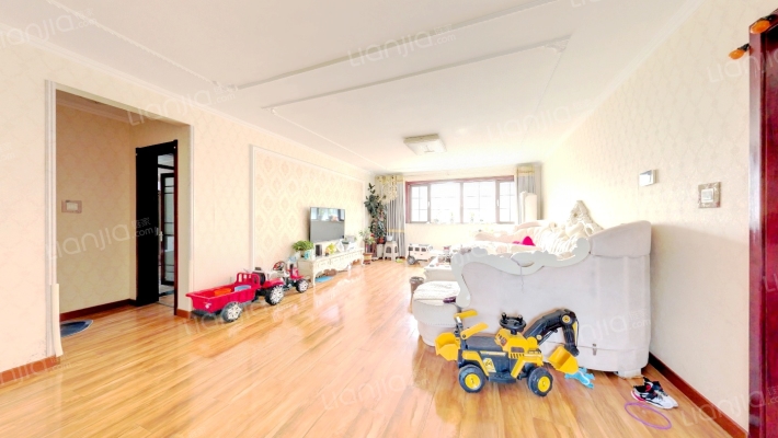 天一波尔卡小镇二手房实景图