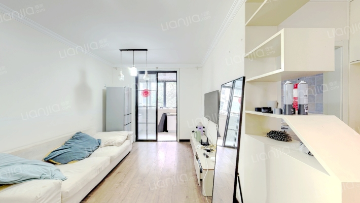 液压件厂宿舍二手房实景图