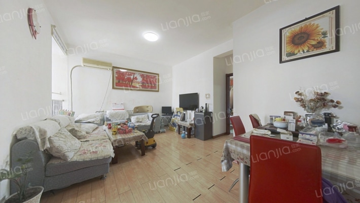 乾宝佳园二手房实景图