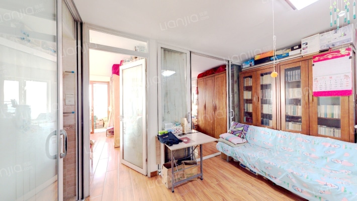 近园里小区二手房实景图