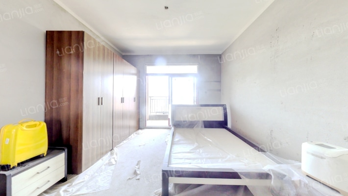 红霞雅苑二手房实景图