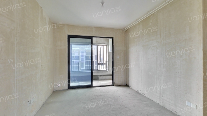 世茂云锦澜园二手房实景图