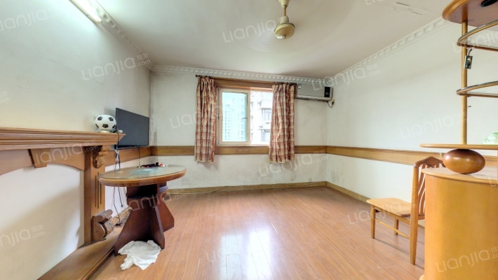 阳阳公寓二手房实景图