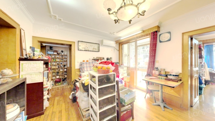 泾南教师公寓二手房实景图