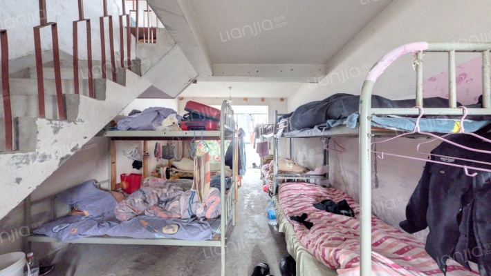 目华新村二手房实景图