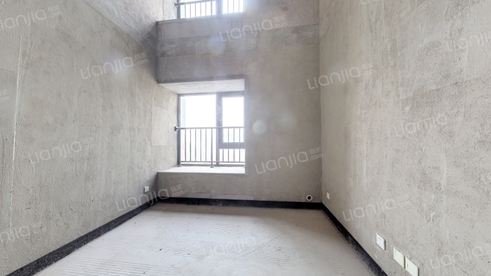 渝富滨江首岸二手房实景图