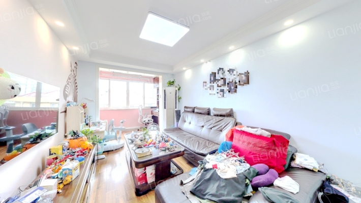 龙柏六村二手房实景图