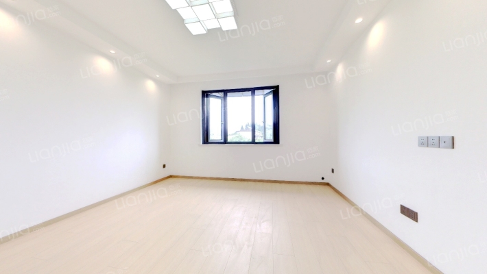 凤凰大街11号二手房实景图