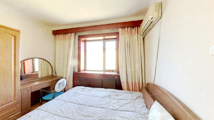 新曲线小区二手房实景图