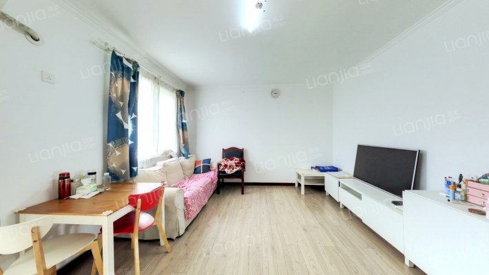 东和家园二手房实景图