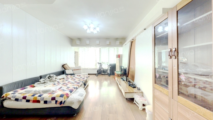 沙龙广场二手房实景图