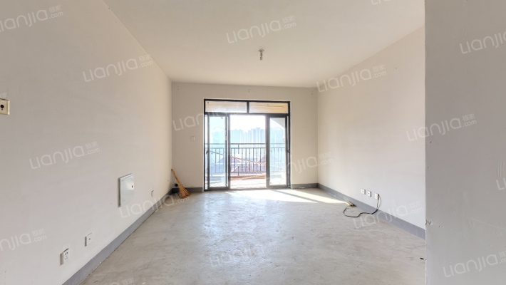 爱涛天逸园二手房实景图