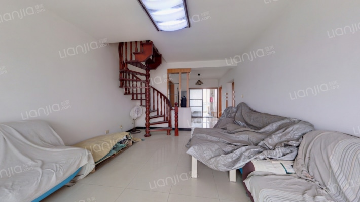 蓝天花园二手房实景图