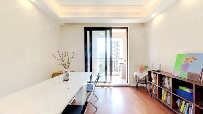 陆家嘴滴水涟岸一期二手房实景图