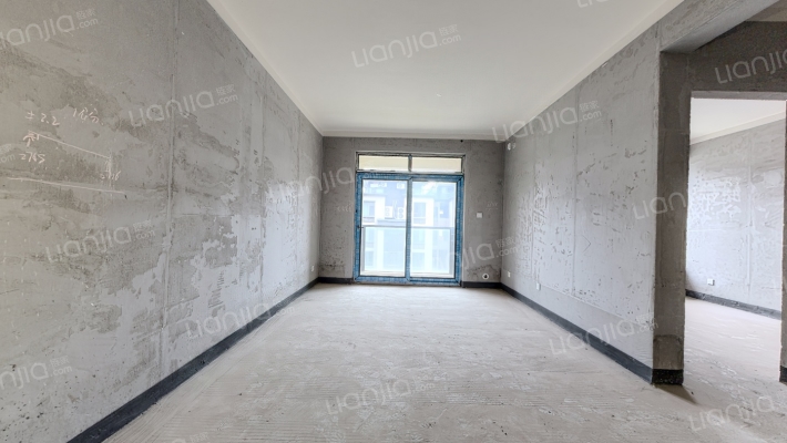 保亿湖山鹿鸣二期二手房实景图