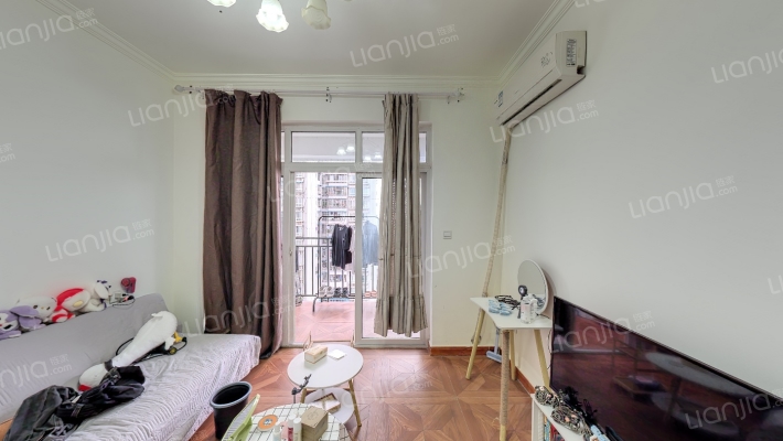 山水天成二手房实景图