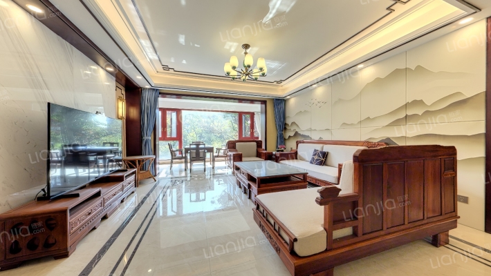 纯水岸东湖三期二手房实景图