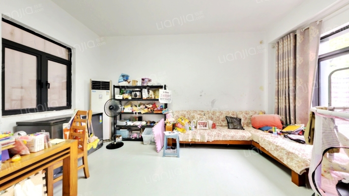 颐湾丽庭二手房实景图