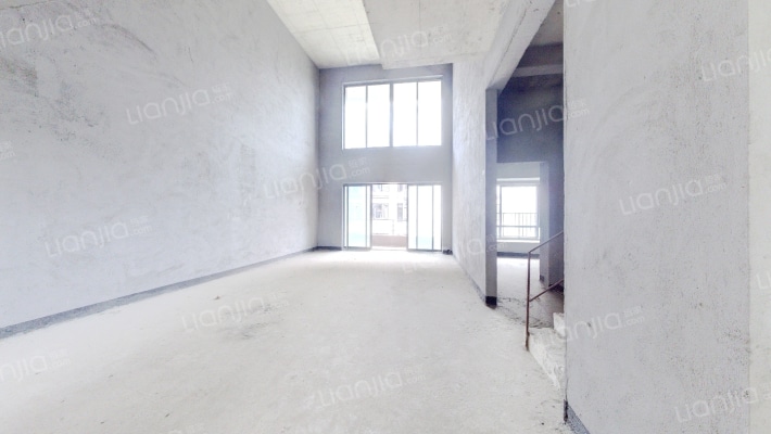 碧桂园岭南盛世叠墅二手房实景图