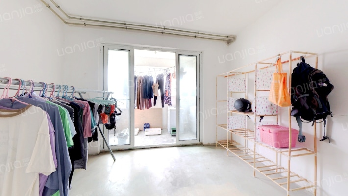 山水金盾花园二手房实景图