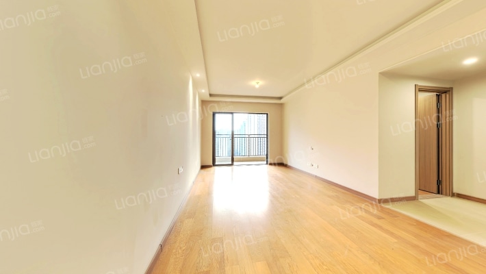 卓越蔚蓝海岸七期二手房实景图