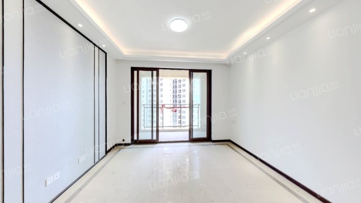 和泓文华府二手房实景图