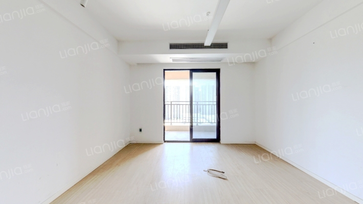 世茂云锦樱海园二手房实景图