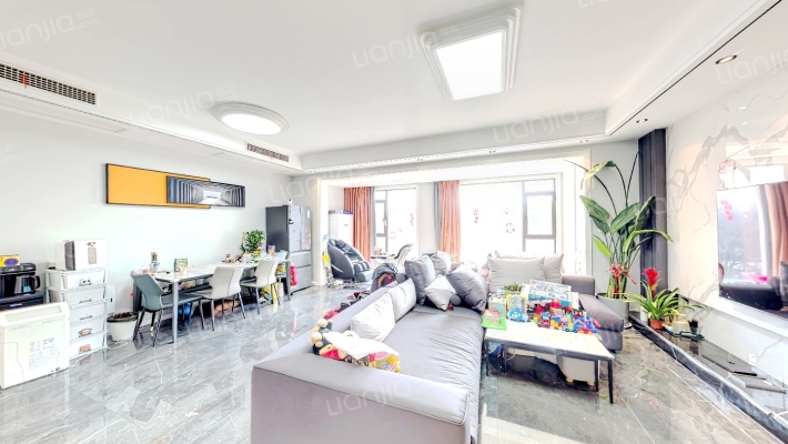 绿地城DK2二手房实景图