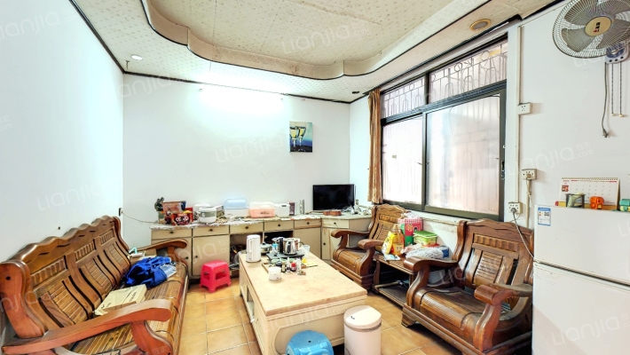 东苑路东苑市场二手房实景图