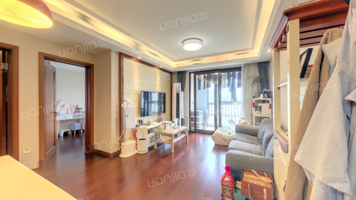 万科翡翠公园二手房实景图