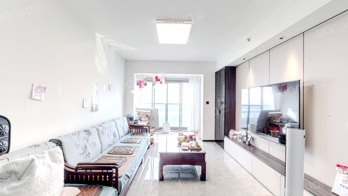 万科城市之光A区二手房实景图