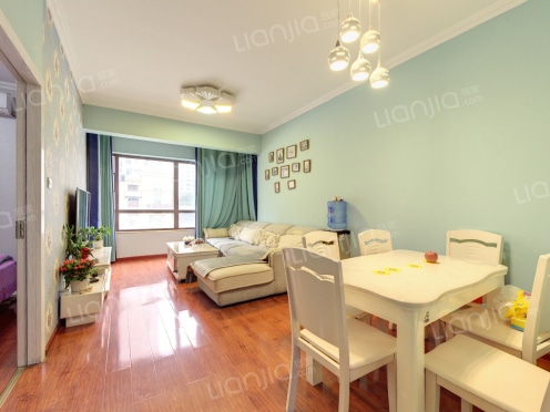 整租·保利城四期中央郡 3室2厅 东南