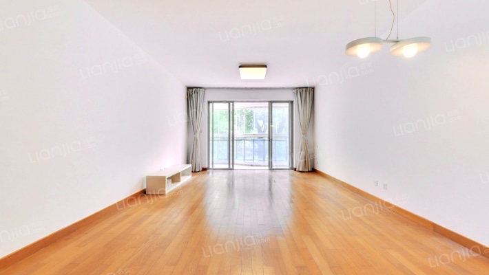 天山河畔花园二手房实景图