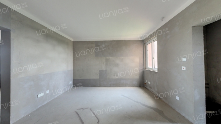 藏珑谷山庄二手房实景图