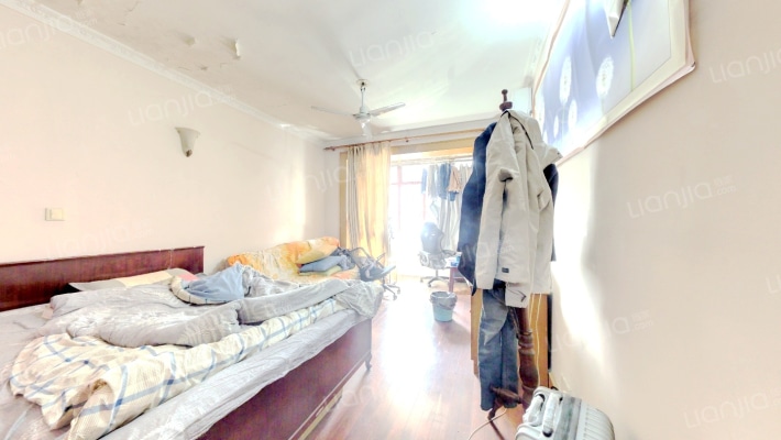 飞虹路1047弄二手房实景图