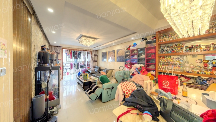 新弘国际公寓二手房实景图