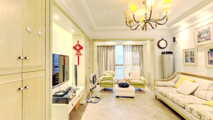 世茂铂翠湾二手房实景图