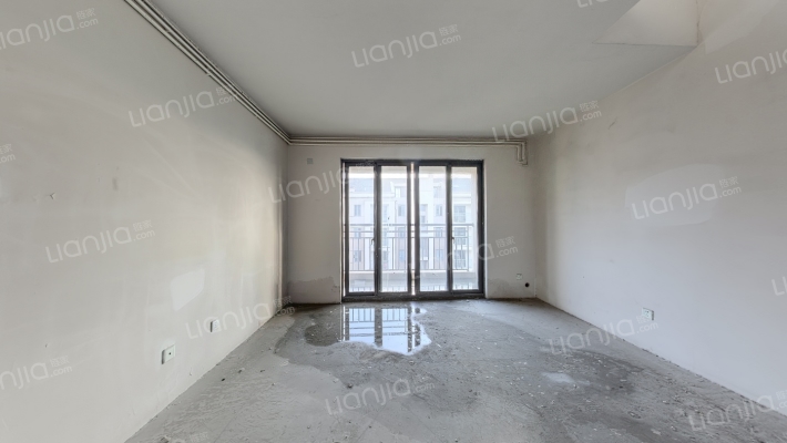 金山苑四区二手房实景图