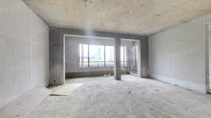 天创长江云栖风华二手房实景图