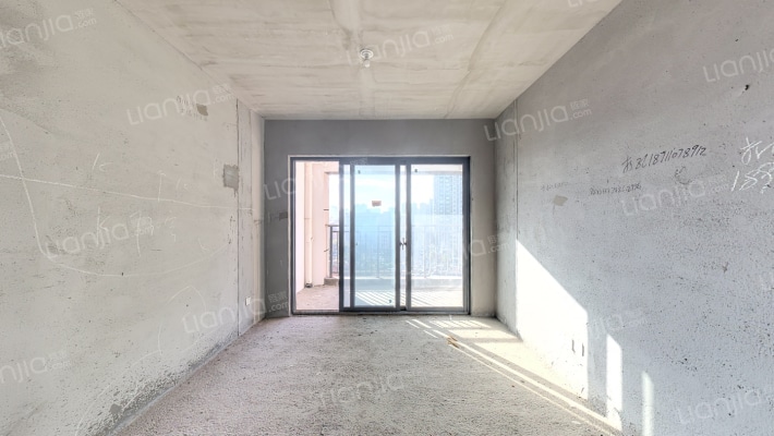 港湘铂玥二手房实景图