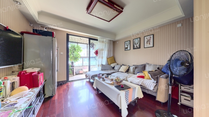 金地艺华年（公寓）二手房实景图